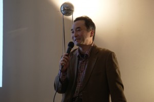 話題提供者の西郡准教授