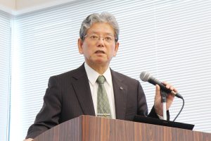 講演する里見進東北大学総長(震災当時、東北大学病院長)