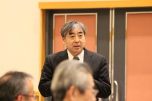 フロアから参加の八重樫病院長